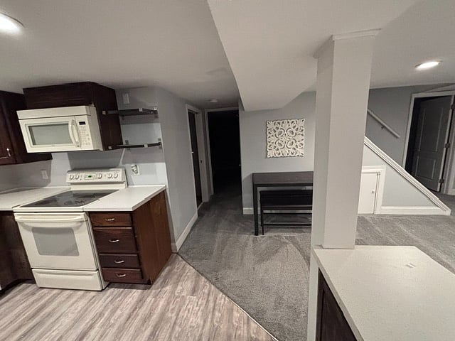 Furnished Finder property 483681_2 photo 8