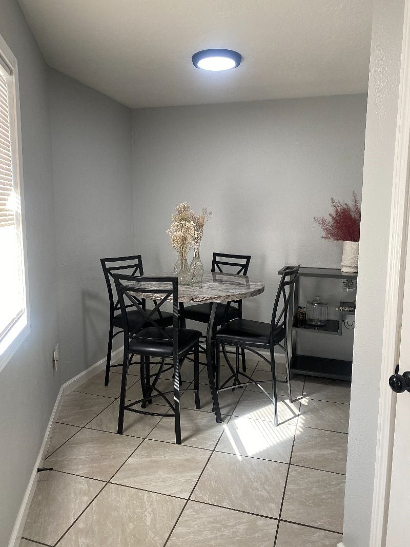 Furnished Finder property 483767_1 photo 3