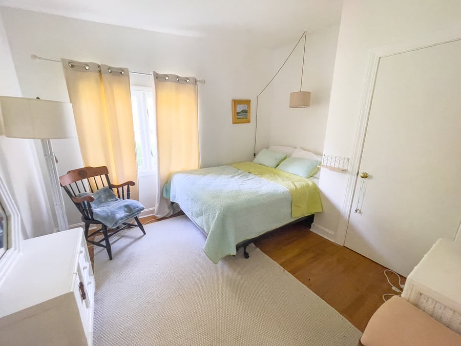 Queen Bedroom 2