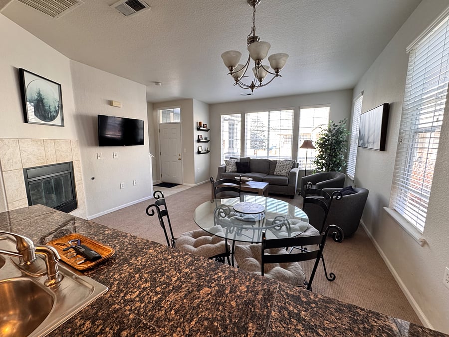 Furnished Finder property 483840_1 photo 3
