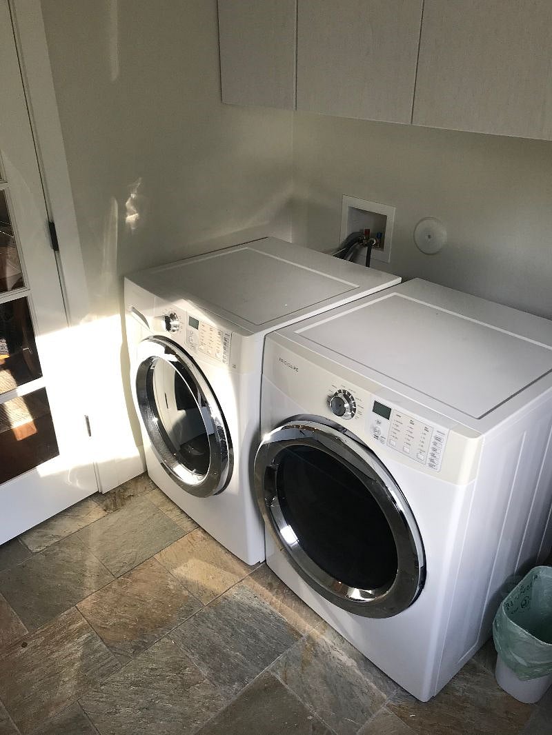 Mud room and laundry off the family room