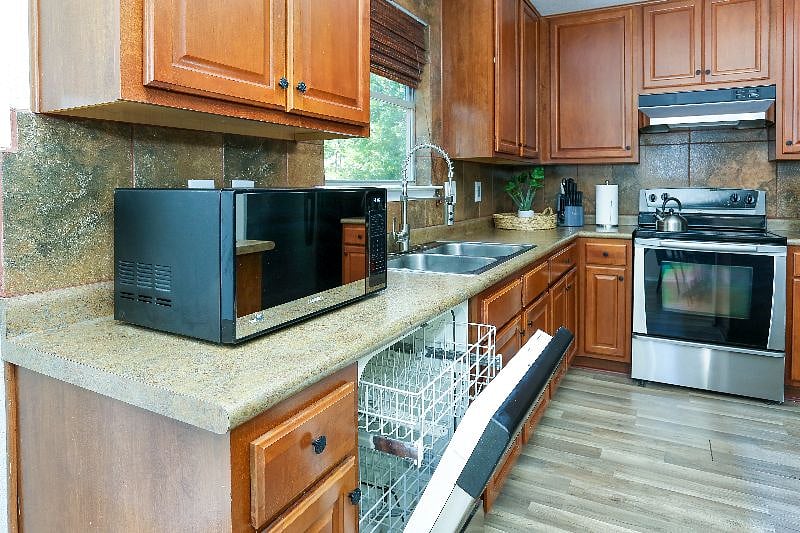 Furnished Finder property 483986_1 photo 24