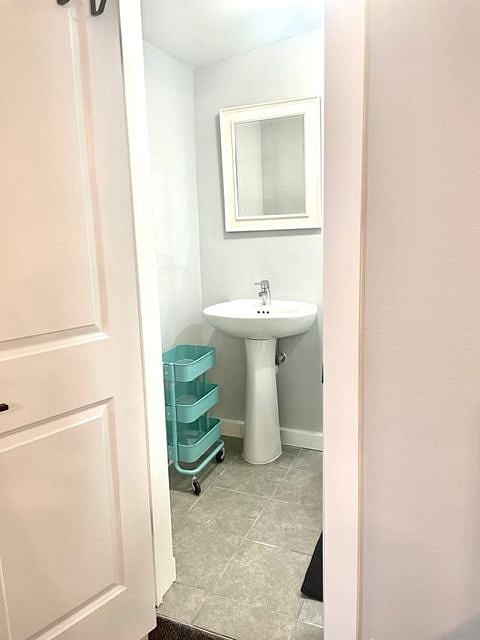 Furnished Finder property 484021_1 photo 31