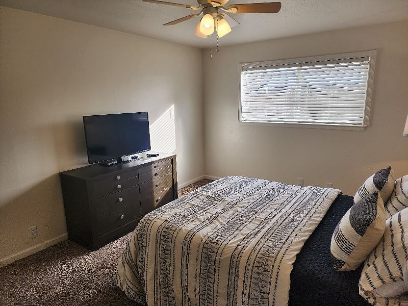 Master BBathroomedroom