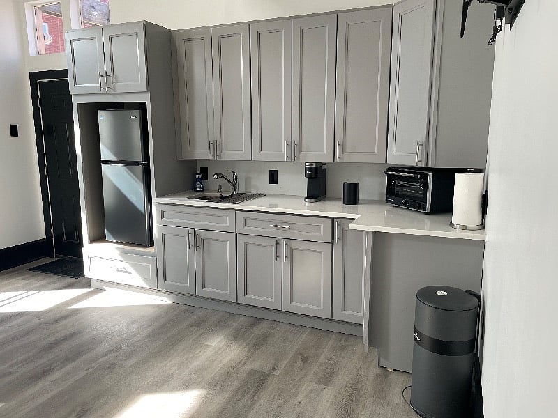 Full Kitchen!