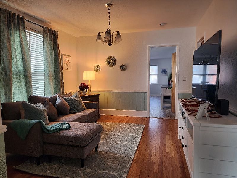 Furnished Finder property 484108_1 photo 3