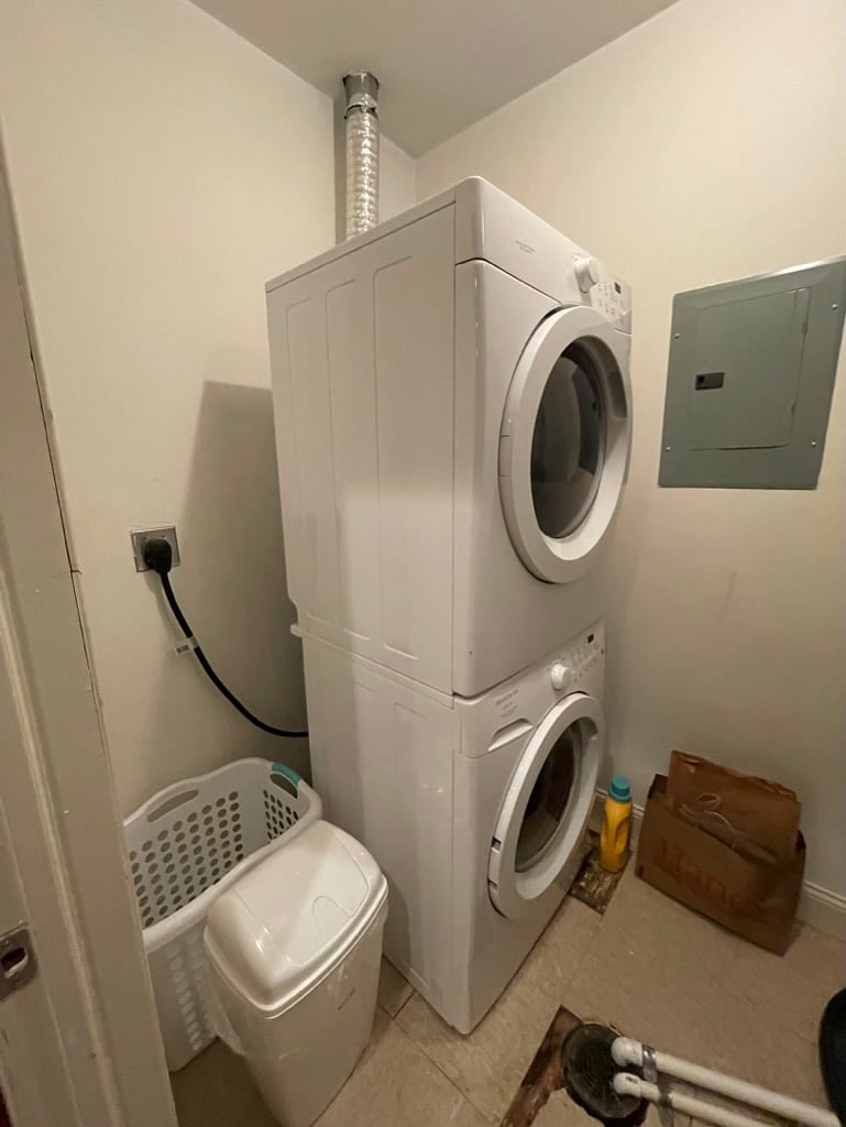in unit full-sized washing machine and dryer