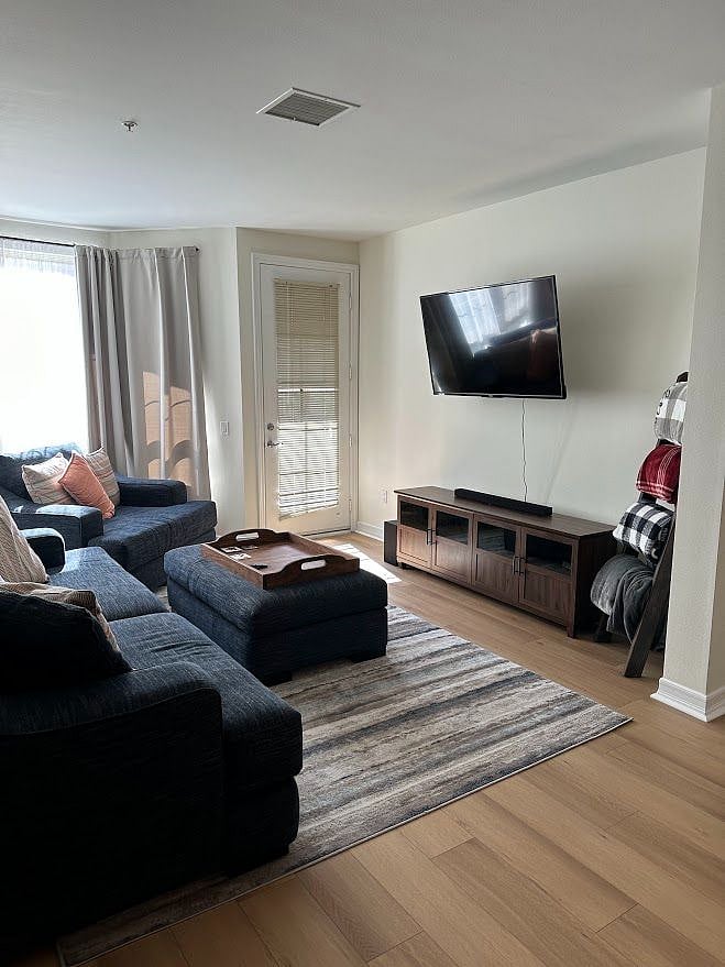 Furnished Finder property 484167_1 photo 3