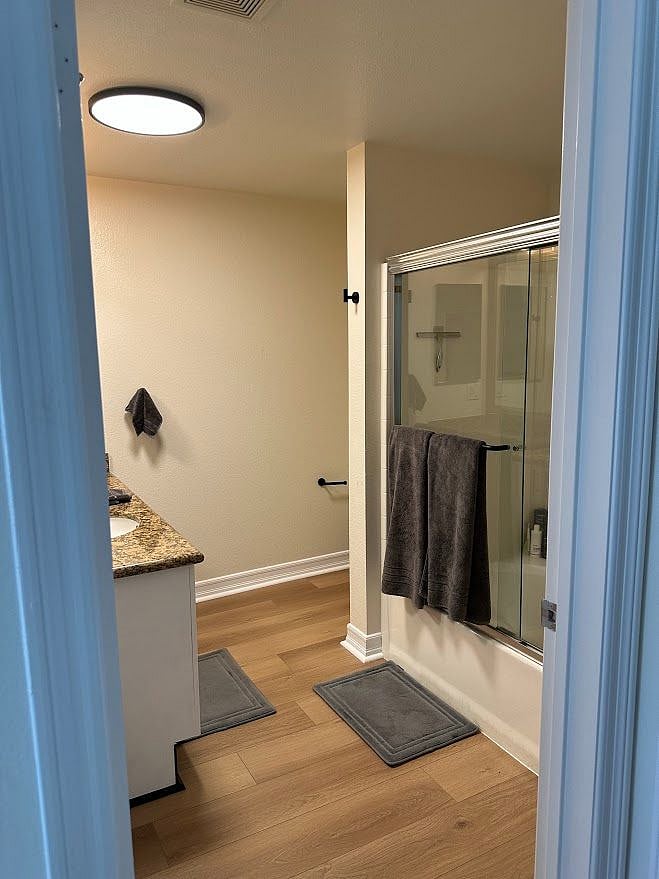 Furnished Finder property 484167_1 photo 21