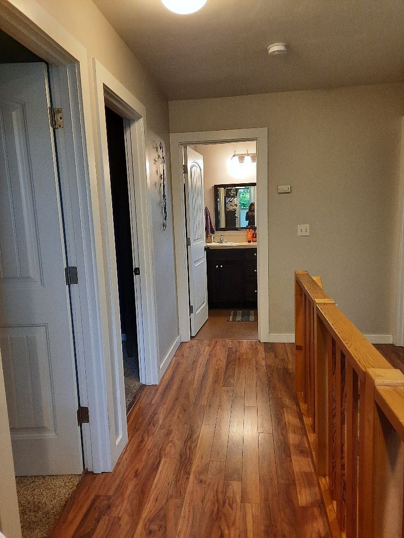 upstairs hall to bathroom