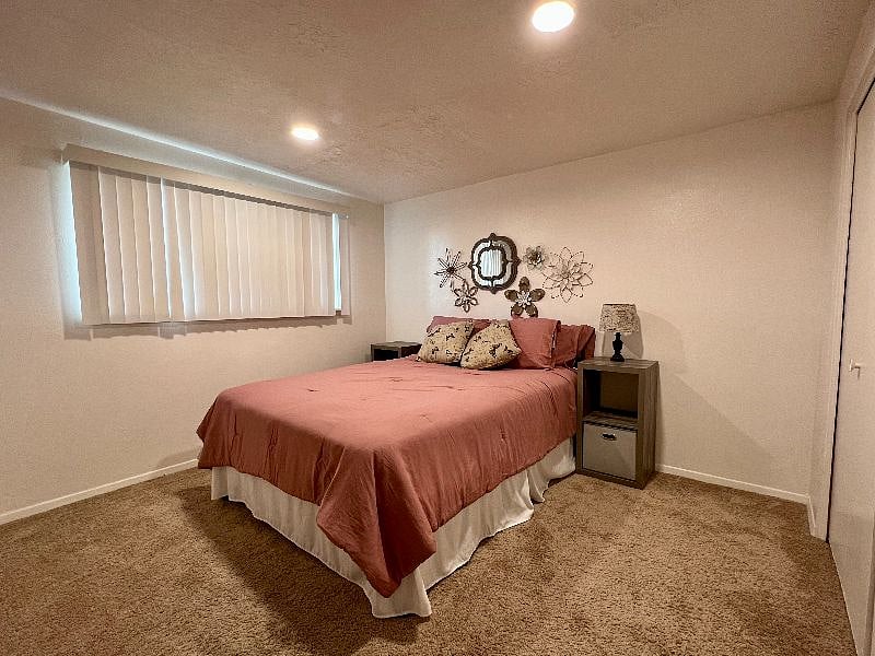 Furnished Finder property 484201_1 photo 12