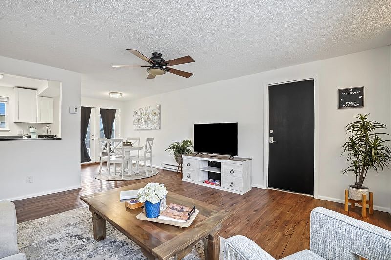 Furnished Finder property 484232_1 photo 11