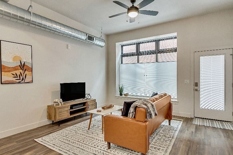 Furnished Finder property 484275_1 photo 2