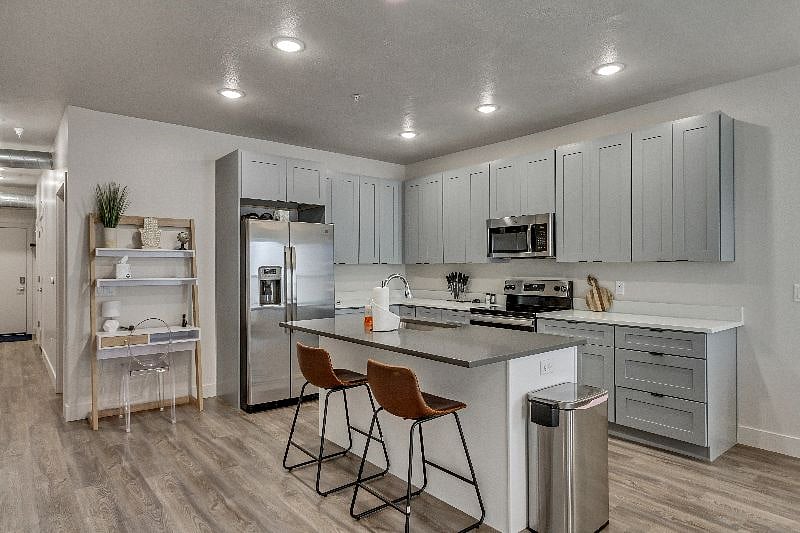 Furnished Finder property 484276_1 photo 3