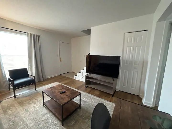 Furnished Finder property 484316_1 photo 3