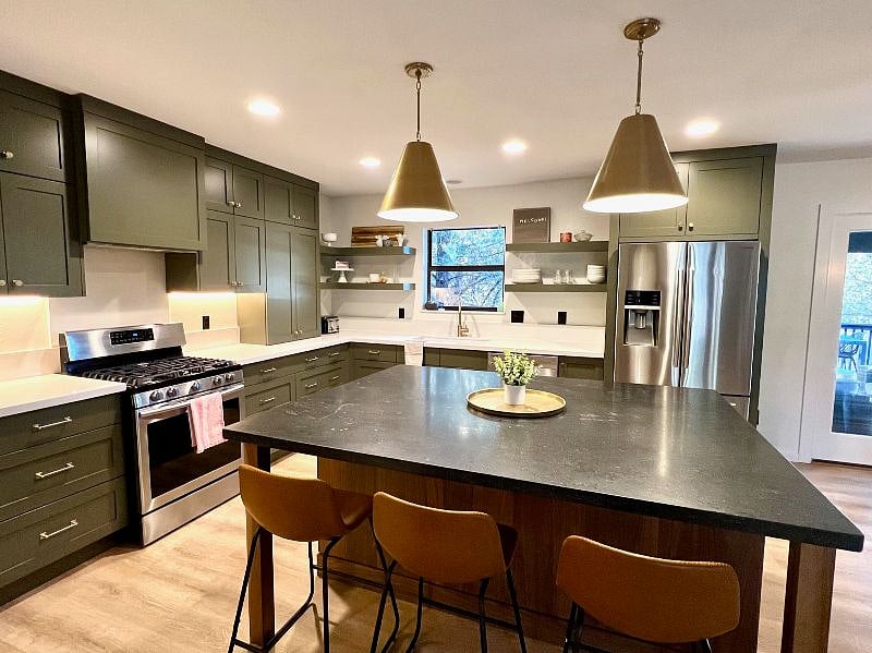 Furnished Finder property 484327_1 photo 12