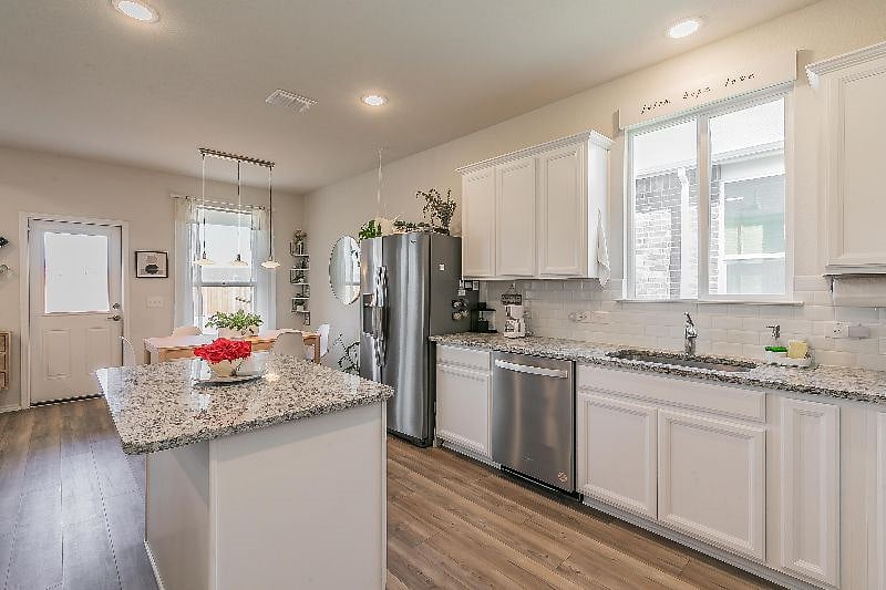 Furnished Finder property 484345_1 photo 13