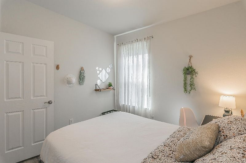 Furnished Finder property 484345_1 photo 22