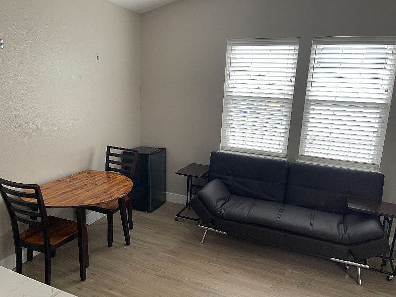 Furnished Finder property 484465_1 photo 3