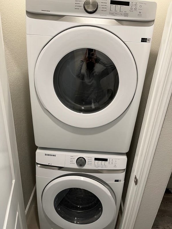 full size stackable washer and dry in unit