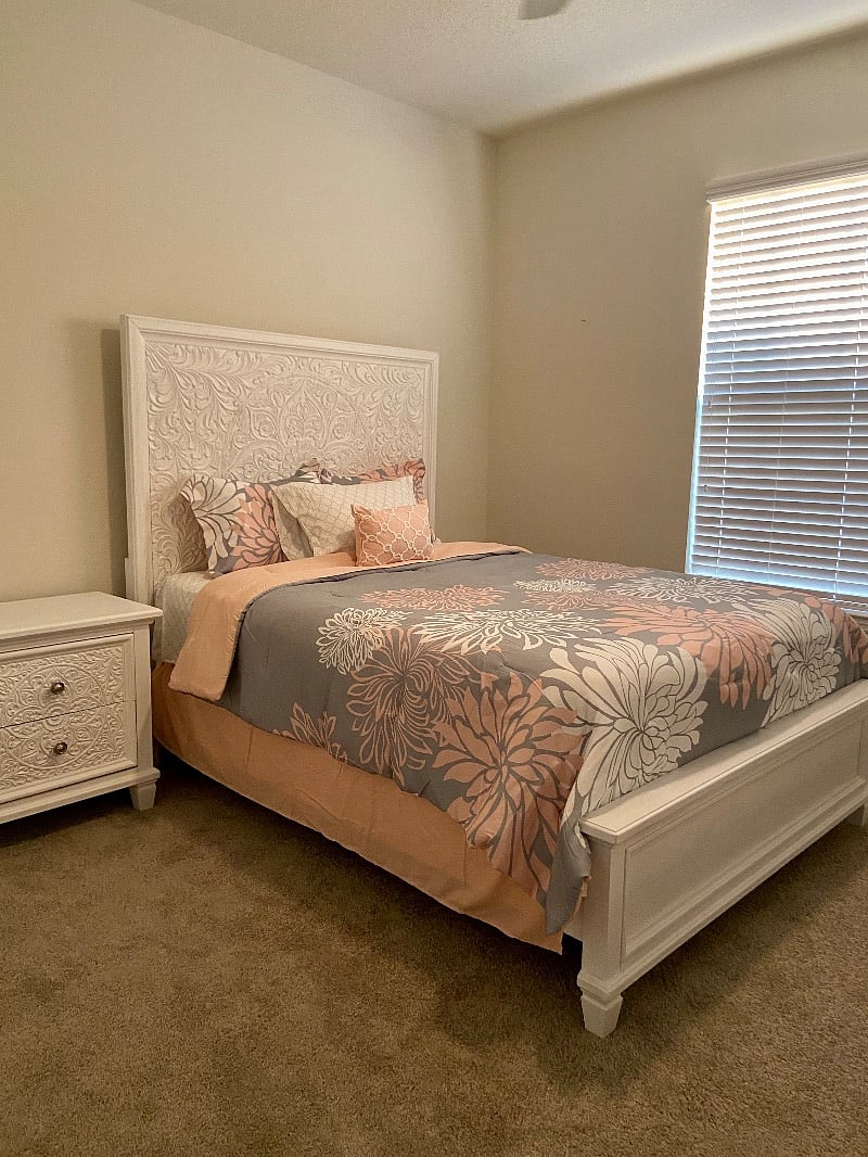 Queen secondary bedroom
