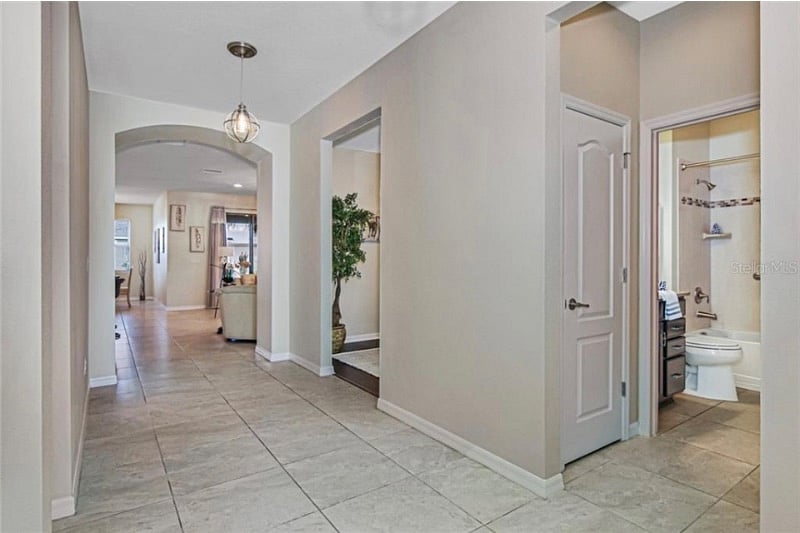 Entry way