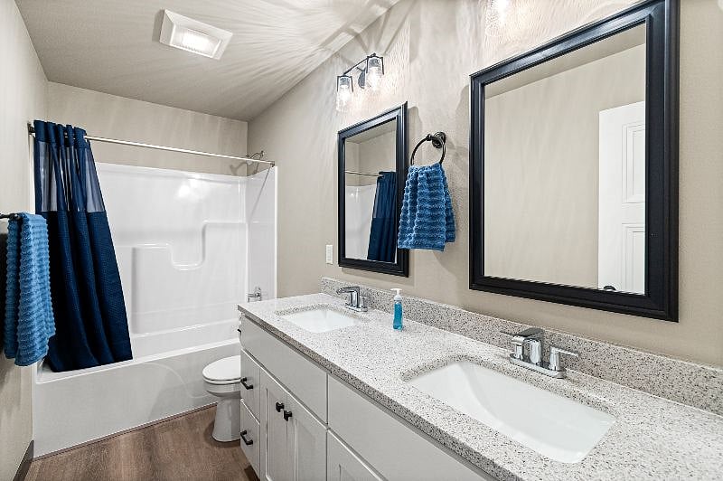 Private Bathroom (upstairs)