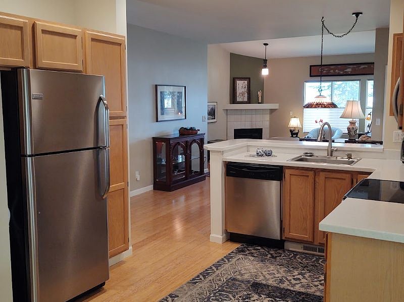 Furnished Finder property 484635_1 photo 3