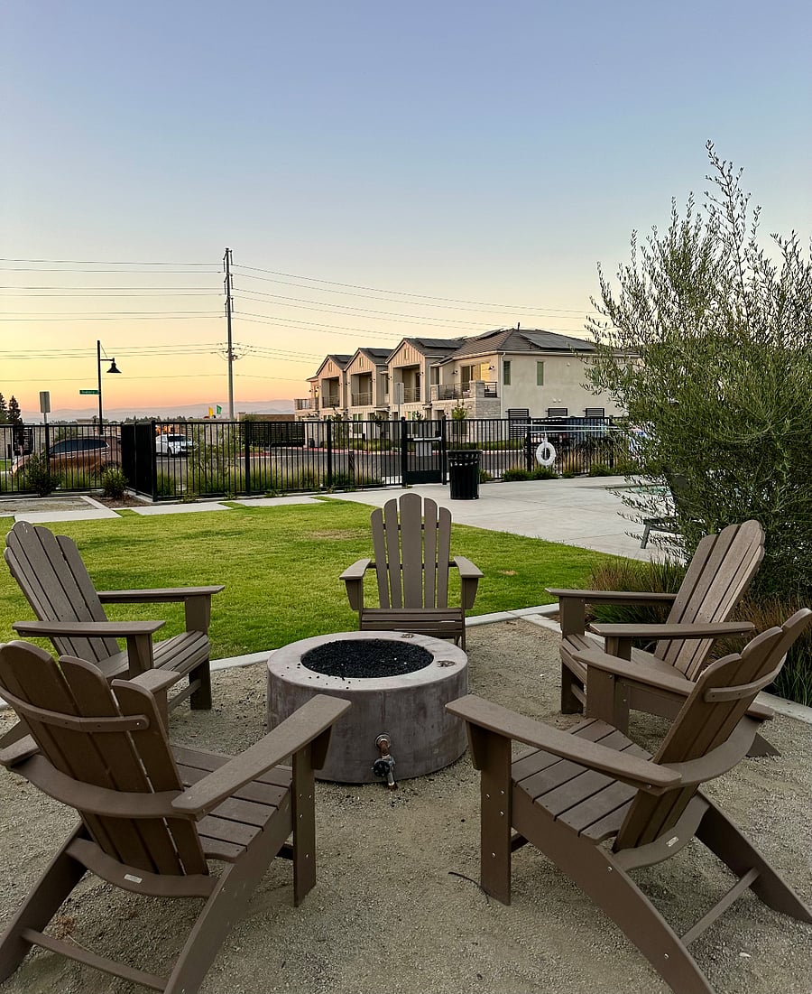 Furnished Finder property 484638_1 photo 3