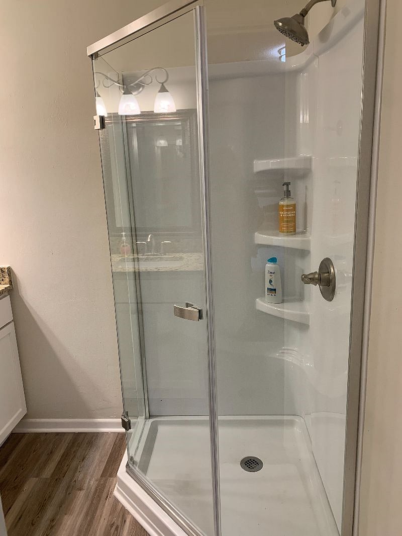 Private ensuite bathroom & shower