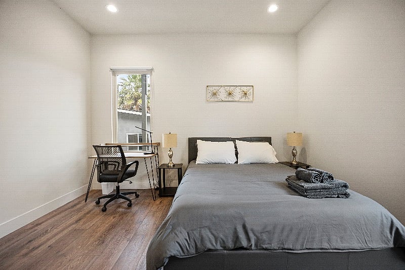 Furnished Finder property 484722_1 photo 40