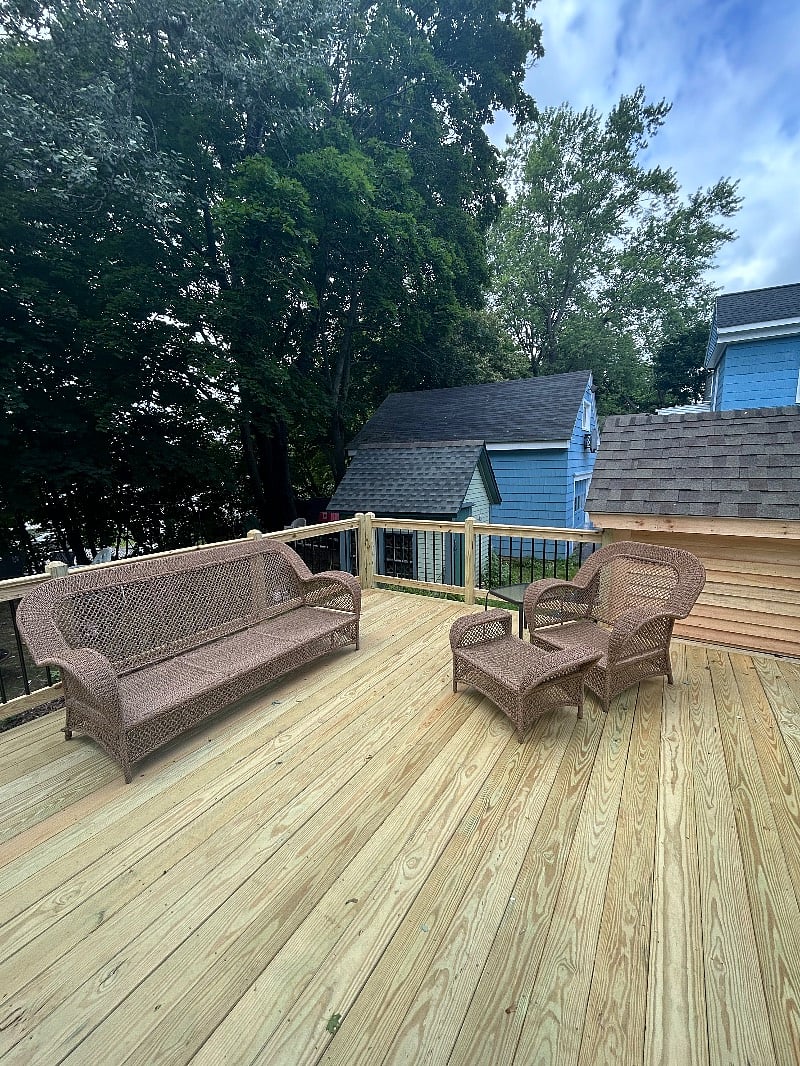 Back deck connected to mudroom