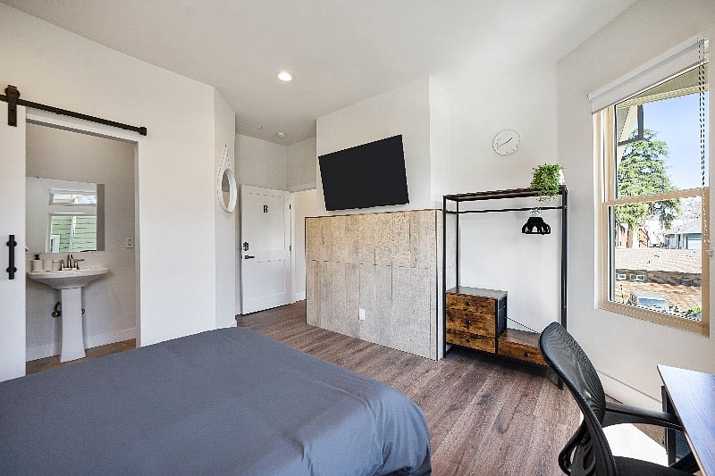 Furnished Finder property 484743_1 photo 3