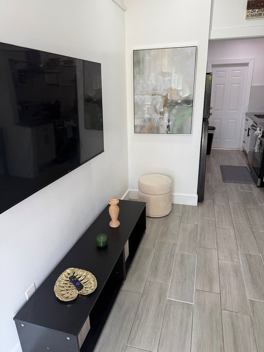 Furnished Finder property 484819_1 photo 3
