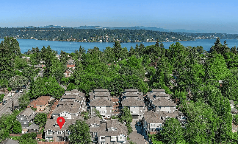 3 blocks to the lake