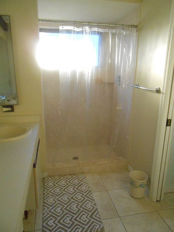 MASTER BATH, SHOWER