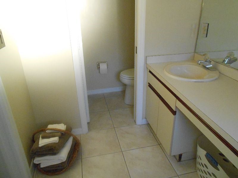 MASTER BATH, TWO SINKS