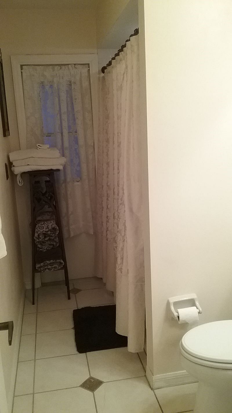2ND BATHROOM, TUB AND SHOWER