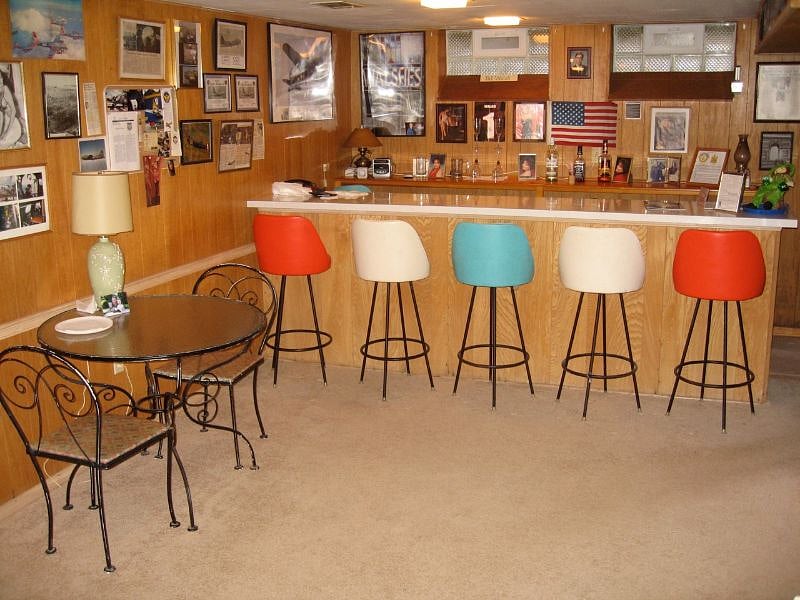 Basement Bar & Lounge