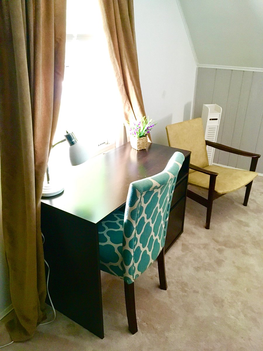 Left side angle of Second Floor Bedroom Work Station