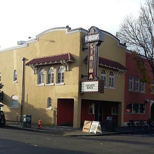 St.Johns Cinema a short stroll from the house features first run movies in a historic theater with pizza by the slice, beer and wine, as well as popcorn, candy and soft drinks available. Narrow counters installed replacing some of the seating rows make dinner and a movie a fun convenient experience .