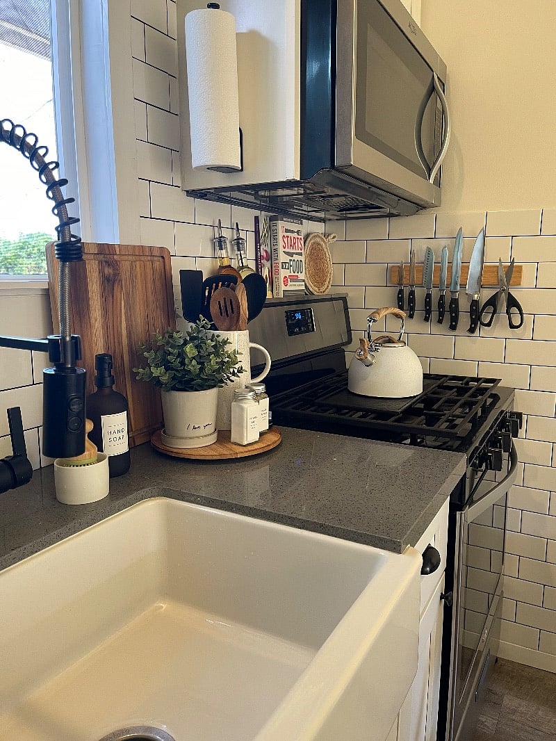 You have a fully stocked kitchen with everything you, including spices!