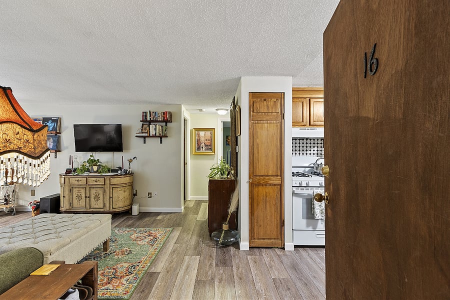 Furnished Finder property 485037_1 photo 6