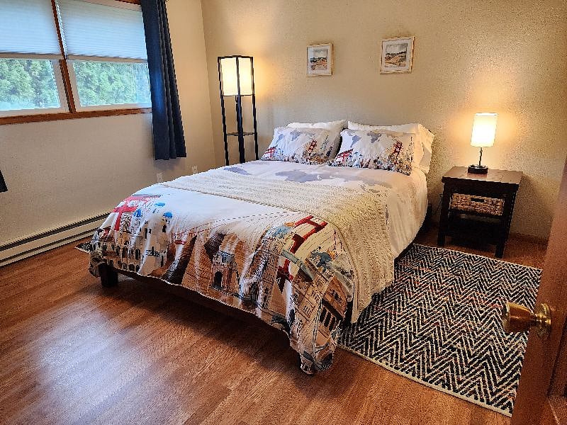 Queen bed