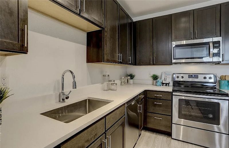 Furnished Finder property 485084_1 photo 3