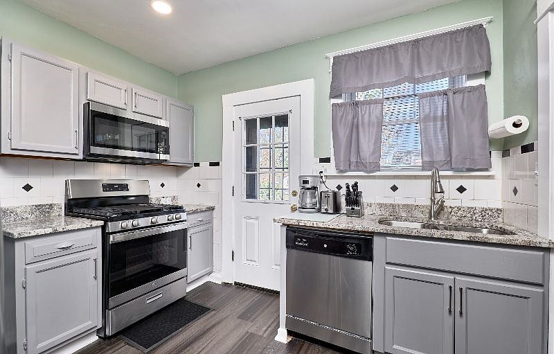Furnished Finder property 485111_1 photo 8