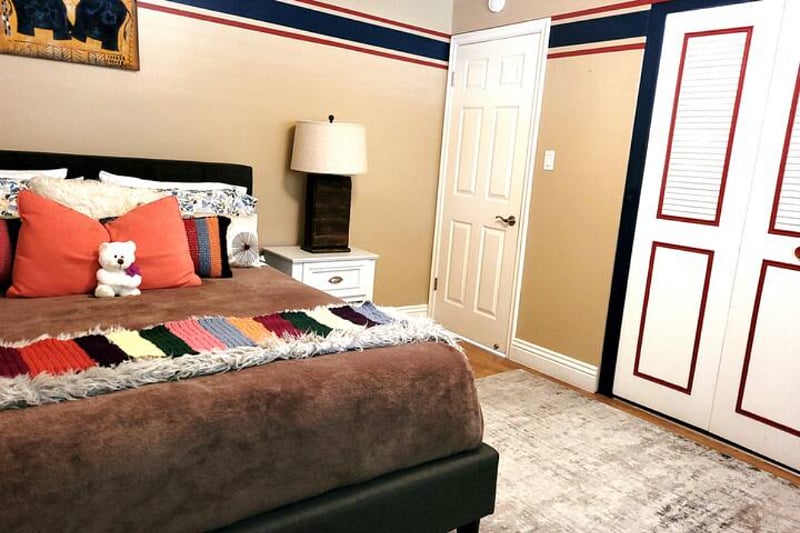 Bedroom 3 with shared bathroom 2