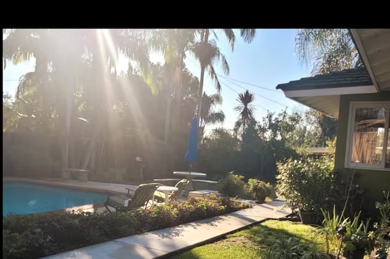Furnished Finder property 485126_1 photo 34