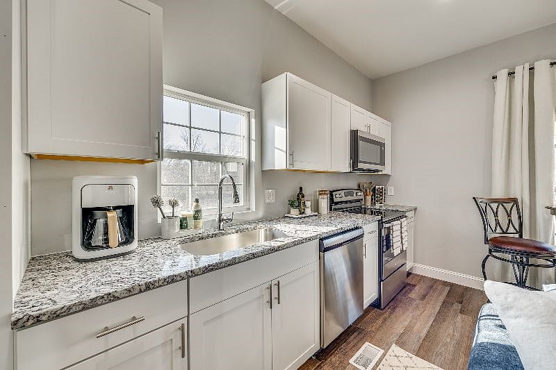 Furnished Finder property 485185_1 photo 6