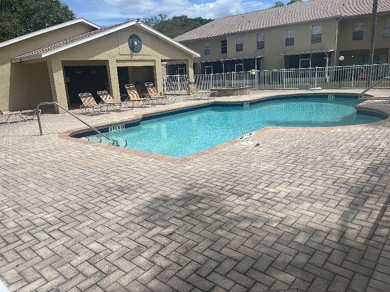 Furnished Finder property 485200_2 photo 8